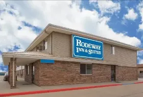 Photograph of Rodeway Inn & Suites Kearney, Kearney