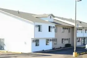 Photograph of Luxury Inn and Suites, Lincoln