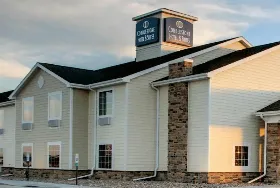 Photograph of Cobblestone Hotel & Suites, Broken Bow