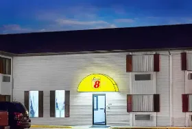 Photograph of Super 8, Columbus