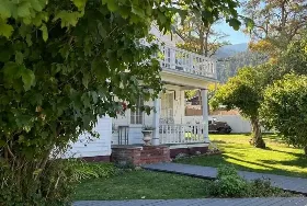 Photograph of White House Inn Genoa, Genoa