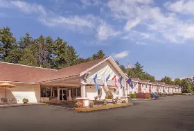 Photograph of Days Inn, Campton