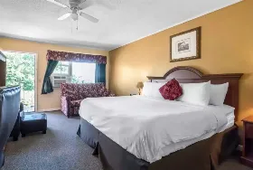 Photograph of Econo Lodge, Tilton