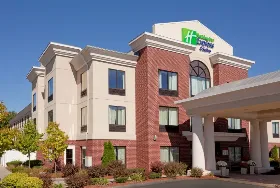 Photograph of Holiday Inn Express, Manchester