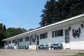 Photograph of Country Squire Motel, Littleton