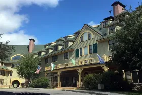 Photograph of Golden Eagle Lodge, Waterville Valley