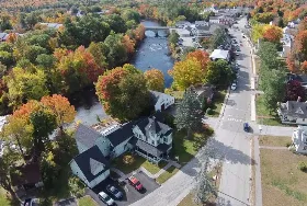 Photograph of Henniker House Bed & Breakfast, Henniker