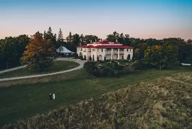 Photograph of Aldworth Manor, Harrisville