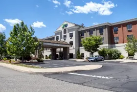 Photograph of Holiday Inn Express, Newton
