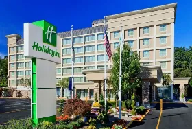 Photograph of Holiday Inn, Fort Lee