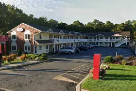 Photograph of Crystal Inn and Suites, Galloway