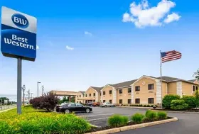 Photograph of Best Western Monroe Inn & Suites, Williamstown