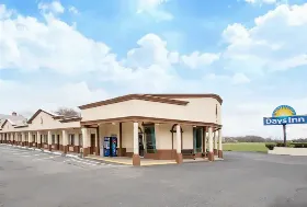 Photograph of Days Inn, Wrightstown