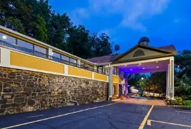 Photograph of Best Western Fort Lee NJ, Fort Lee