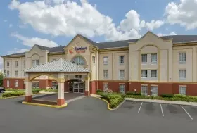 Photograph of Comfort Suites, Newark
