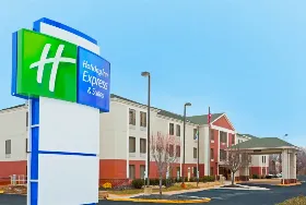 Photograph of Holiday Inn Express, Carneys Point