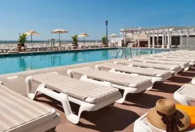 Photograph of Reges Oceanfront Resort, Wildwood Crest