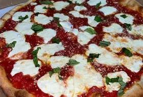 Photograph of Big Boy’s Pizza, Marlboro