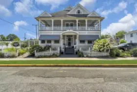 Photograph of Nathaniel Morris Inn, Manasquan