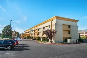 Photograph of La Quinta Inn & Suites, Albuquerque