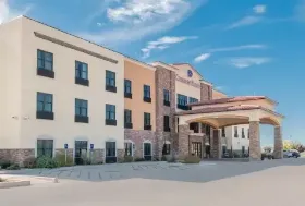 Photograph of Comfort Suites, Roswell