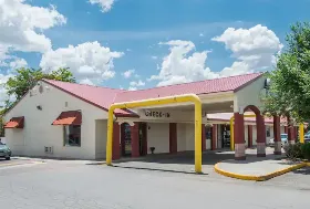 Photograph of Days Inn by Wyndham Gallup, Gallup