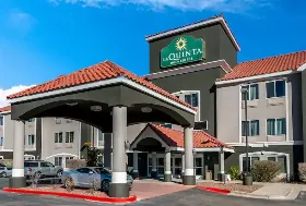 Photograph of La Quinta Inn & Suites, Roswell