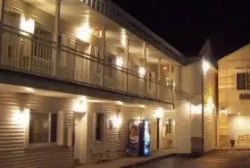 Photograph of Cocca's Inn & Suites, Latham