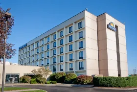 Photograph of Days Hotel Buffalo Airport, Buffalo