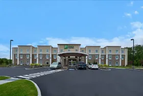 Photograph of Holiday Inn Express, Canandaigua