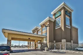 Photograph of La Quinta Inn & Suites, Niagara Falls