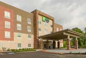 Photograph of Holiday Inn Express, Jamestown