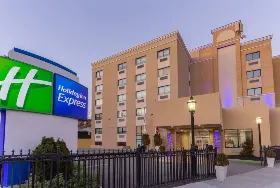 Photograph of Holiday Inn Express, Flushing