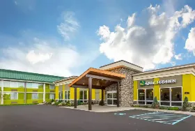 Photograph of Quality Inn, Hamburg