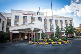 Photograph of Hampton Inn, Albany
