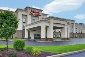 Photograph of Hampton Inn, Clinton