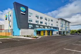 Photograph of Tru by Hilton, Camillus
