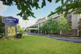 Photograph of Hampton Inn, Islandia