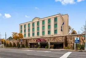 Photograph of Best Western Queens Gold Coast, Bayside
