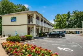 Photograph of Rodeway Inn, Poughkeepsie