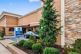 Photograph of Best Western Mill River Manor, Rockville Centre