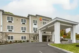 Photograph of Comfort Inn, Brewster