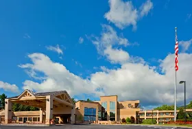 Photograph of Holiday Inn, Lake George