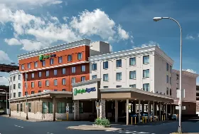 Photograph of Holiday Inn Express, Albany
