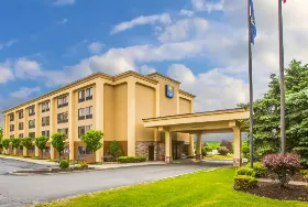 Photograph of Comfort Inn, Cohoes