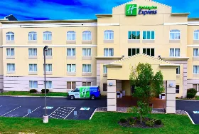 Photograph of Holiday Inn Express, Warners