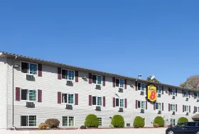 Photograph of Super 8, Johnstown