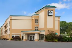 Photograph of Days Inn & Suites by Wyndham Albany, Albany