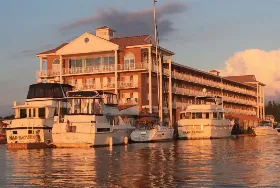 Photograph of Riveredge Resort, Alexandria Bay