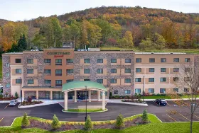 Photograph of Courtyard, Oneonta